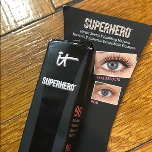 It Superhero Elastic Stretch Volumizing Mascara